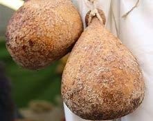 CACIOCAVALLO IN GROTTA PUGLIESE Kg. 1,50 Circa € 75,00
