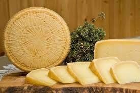 FORMAGGIO CON LATTE DI PECORA LUCANO Kg.5, 200/5,800 Circa OFFERTA € 76,80 IL PEZZO