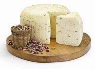 Pecorino Primosale al Pistacchio Prodotto in Sicilia Kg. 1,300/1,500 Circa