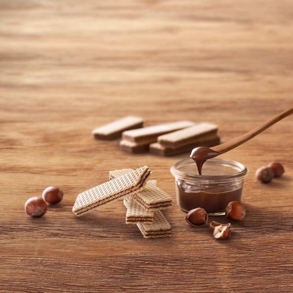 Loacker Classic Napolitaner, Wafer Classico con 3 Strati di Fragranti Cialde Farcite con Crema alle Nocciole 100% Italiane, per Merenda e Snack, 1 Confezione da 175g