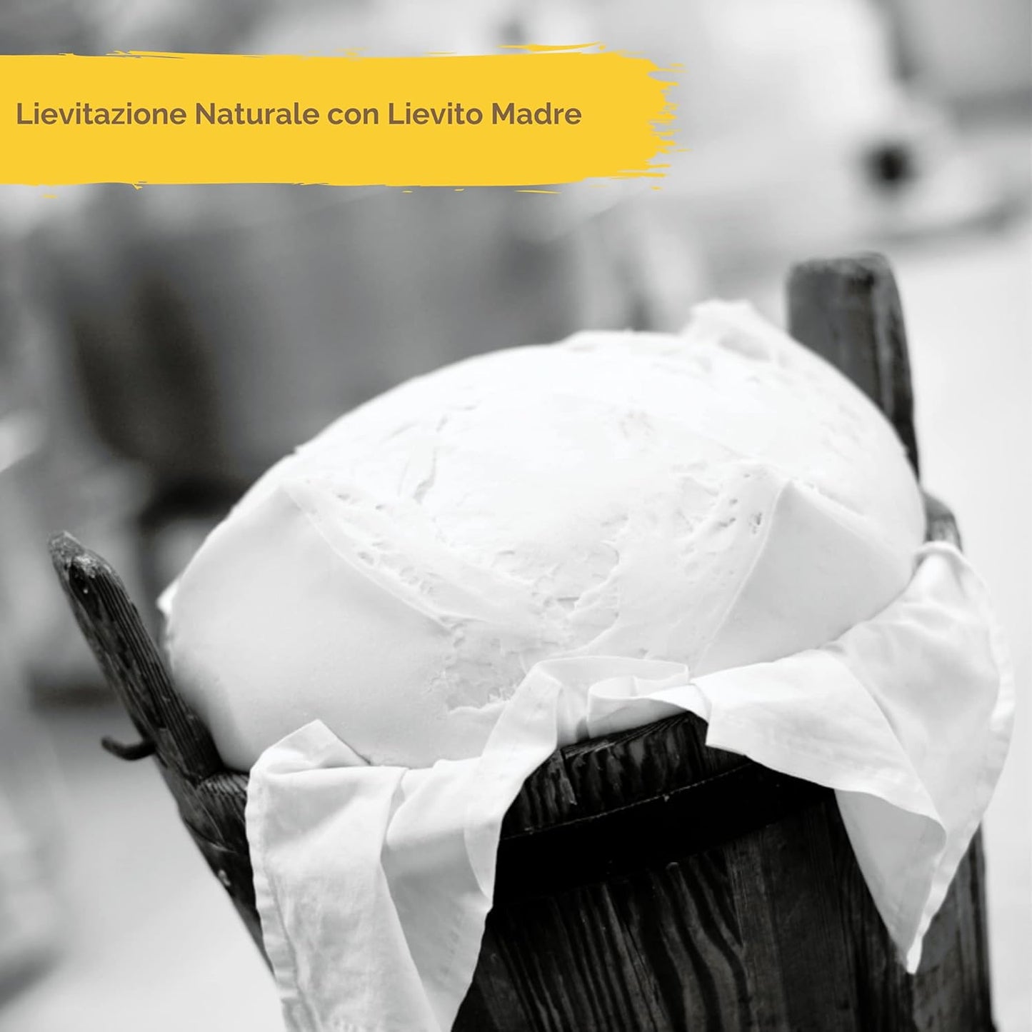 Pasticceria Venezia Panettone Artigianale al Limoncello da 750gr, Impasto con Lievito Madre e Deliziosa Crema di Limoncello, Senza Canditi e Uvetta (Astuccio)