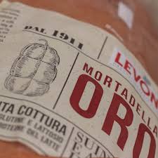 MORTADELLA LEVONI ORO AL PISTACCHIO Kg. 4,50/5,00 Il Pezzo