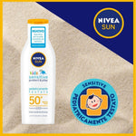 NIVEA SUN Crema Solare Kids Sensitive Protect & Play FP50+ in flacone da 200 ml, Protezione solare senza profumo, Crema per bamb