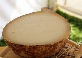 CACIOCAVALLO IRPINO STAGIONATO IN GROTTA PRET A' PORTER Conf. Kg. 1,00/1,200 OFFERTA € 38,90 IL Pezzo
