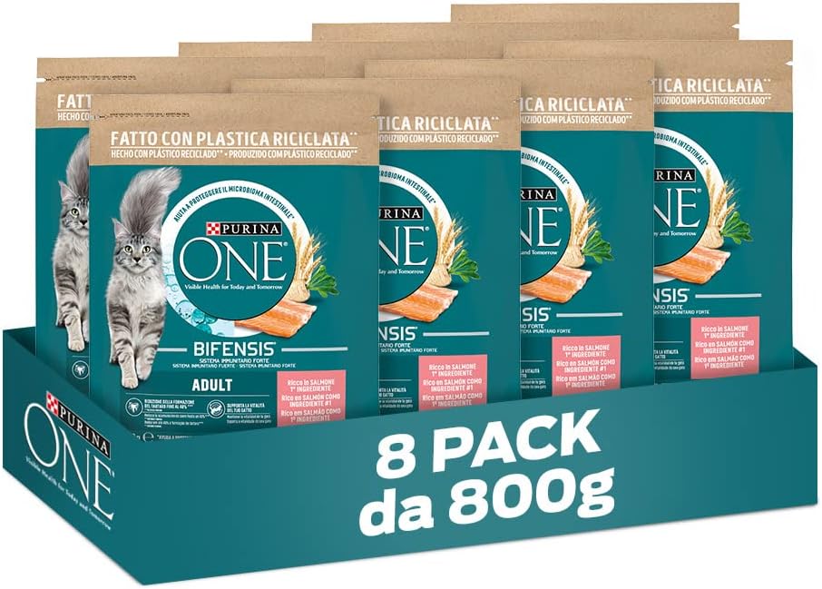 PURINA ONE Bifensis Crocchette Gatto Adult Ricco in Salmone e Cereali Integrali - 8 sacchi da 800g ciascuno