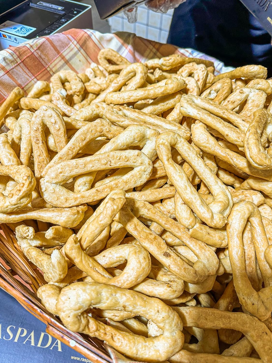 Raspada Taralli Artigianali Pugliesi fatti a mano autentici - Qualità pregiata Made in Italy (Semi di Finocchio, 1 Busta Cartone 3.5 Kg)